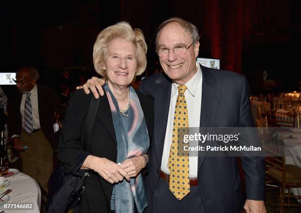 Jenny Littlefield and Geoffery Gund attend the Child Mind Institute 2017 Child Advocacy Award Dinner at Cipriani 42nd Street on November 20, 2017 in...