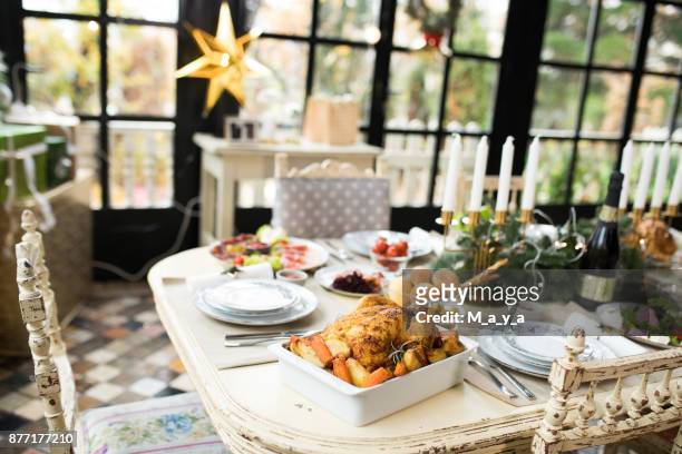 dinning table decoration - luxury table setting stock pictures, royalty-free photos & images
