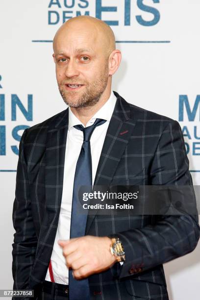 German actor Juergen Vogel attends the premiere of 'Der Mann aus dem Eis' at Zoo Palast on November 21, 2017 in Berlin, Germany.