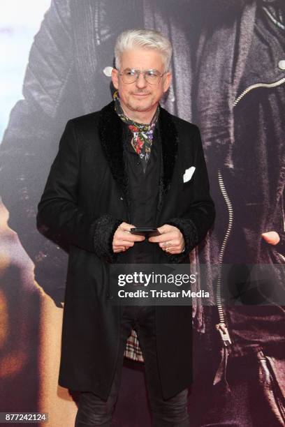 Heinz Strunk attends the German premiere 'Aus dem Nichts' on November 21, 2017 in Hamburg, Germany.