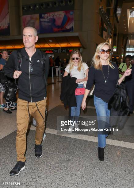 Jim Toth, Ava Phillippe and Reese Witherspoon are seen on November 21, 2017 in Los Angeles, California.