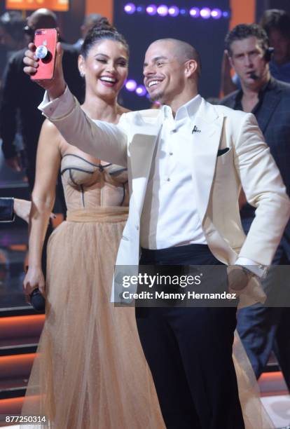 Chiqui Delgado and Casper Smart at Mira Quien Baila Finals at Univision Studios on November 19, 2017 in Miami, FL