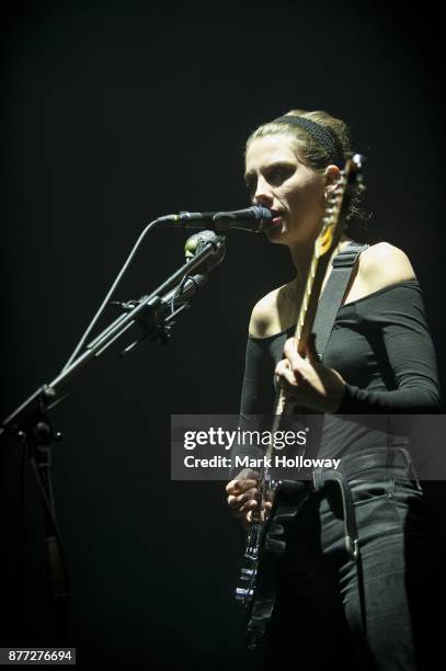 Ellie Rowsell of Wolf Alice performs at O2 Guildhall on November 21, 2017 in Southampton, England.