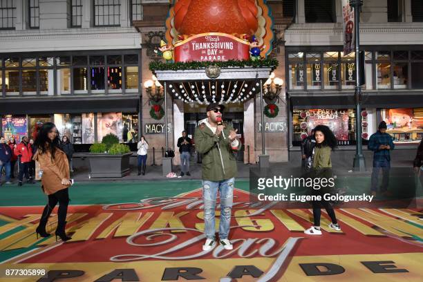 Flo Rida performs at Macy's Thanksgiving Day Parade Talent Rehearsals at Macy's Herald Square on November 21, 2017 in New York City.