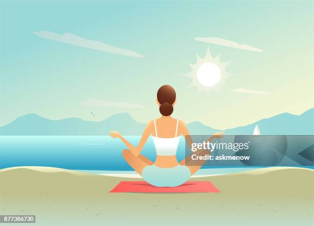 ilustrações, clipart, desenhos animados e ícones de fazendo ioga na praia - yoga instructor