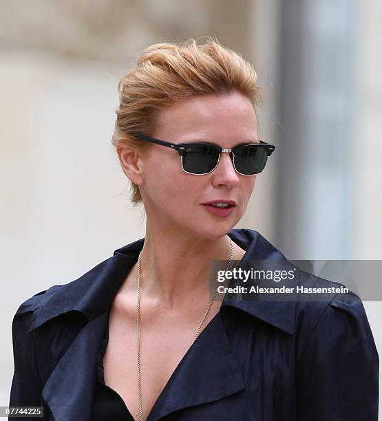 Veronica Ferres arrives for the Monti Lueftner funeral at the Allerheiligen-Hofkirche on May 18, 2009 in Munich, Germany. Egmont Lueftner, better...