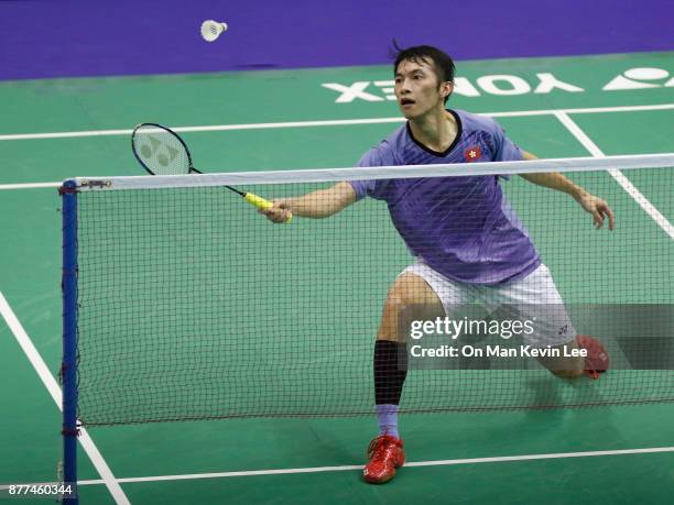 Ng Ka Long Angus of Hong Kong in action against Kanta Tsuneyama of Japan during Round 1 of Men's Single on Day 2 of Yonex-Sunrise Hong Kong Open 2017...