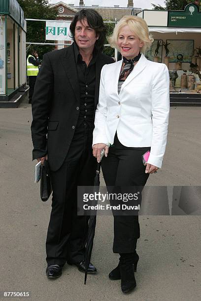 Laurence Llewelyn-Bowen and Jackie Llewelyn-Bowen visits the Chelsea Flower Show at Royal Hospital Chelsea on May 18, 2009 in London, England.