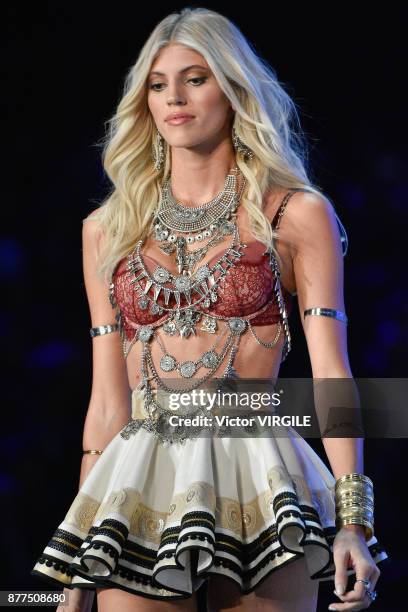 Devon Windsor walks the runway at the 2017 Victoria's Secret Fashion Show In Shanghai - Show at Mercedes-Benz Arena on November 20, 2017 in Shanghai,...