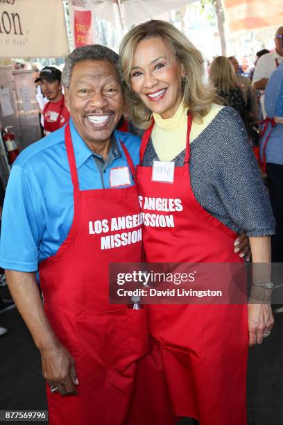 Billy Davis Jr. And Marilyn McCoo are seen at the Los Angeles Mission Thanksgiving Meal for the homeless at the Los Angeles Mission on November 22,...