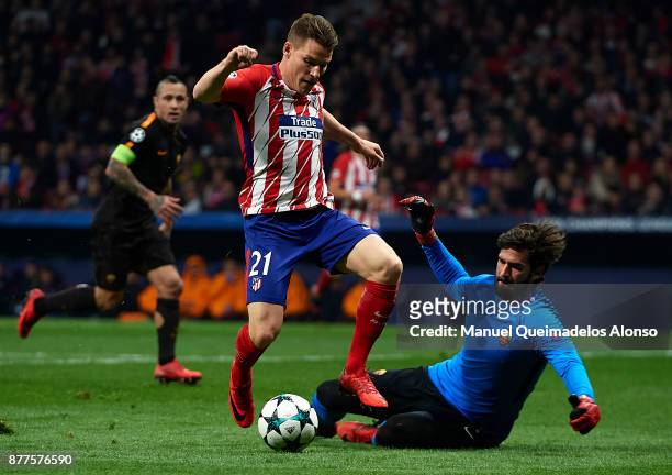 Kevin Gameiro of Atletico de Madrid scoring his team's second goal during the UEFA Champions League group C match between Atletico Madrid and AS Roma...