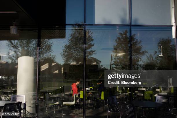 Students eat in a cafeteria at the Cornell Technion campus on Roosevelt Island in New York, U.S., on Tuesday, Oct. 17, 2017. Cornell Techion, a new...