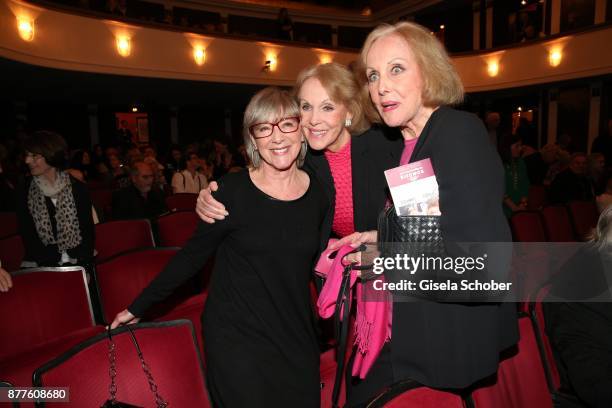 Heidelinde Weis, Ellen Kessler and her twin sister Alice Kessler during the 'Josef und Maria' premiere at "Komoedie" theatre on November 22, 2017 in...