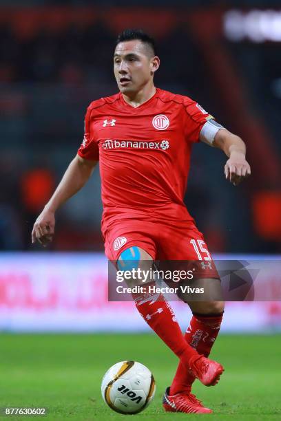 Antonio Rios of Toluca drives the ball during a match between Toluca and Morelia as part of the Torneo Apertura 2017 Liga MX Playoff at Nemesio Diez...