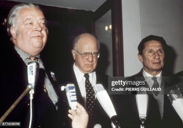 Photo prise le 08 septembre 1972 à Munich de Lord Michael Killanin, d'Avery Brundage et du comte Jean de Beaumont . Le comte Jean de Beaumont, ancien...