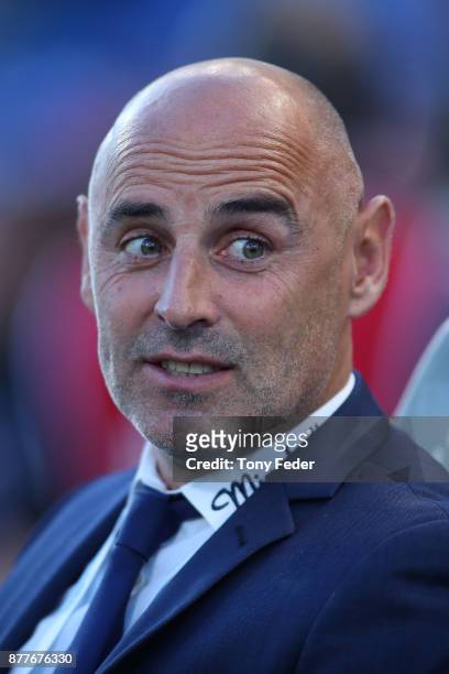 Kevin Muscat of the Victory during the round eight A-League match between the Newcastle Jets and the Melbourne Victory at McDonald Jones Stadium on...