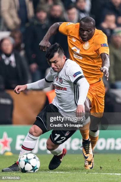 Gary Alexis Medel Soto of Besiktas JK, Vincent Aboubakar of FC Porto during the UEFA Champions League group G match between Besiktas JK and FC Porto...