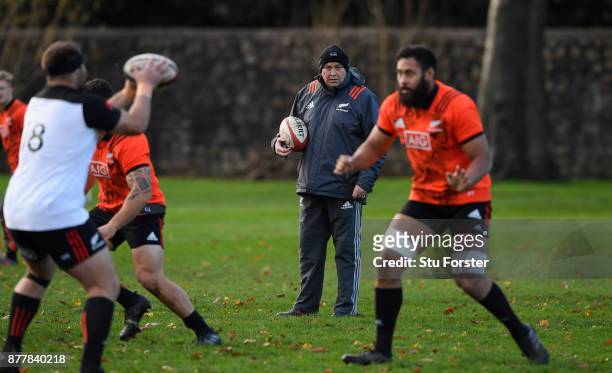 New Zealand All Blacks coach Steve Hansen oversees training prior to Saturday's International against Wales at Sophia Gardens on November 23, 2017 in...