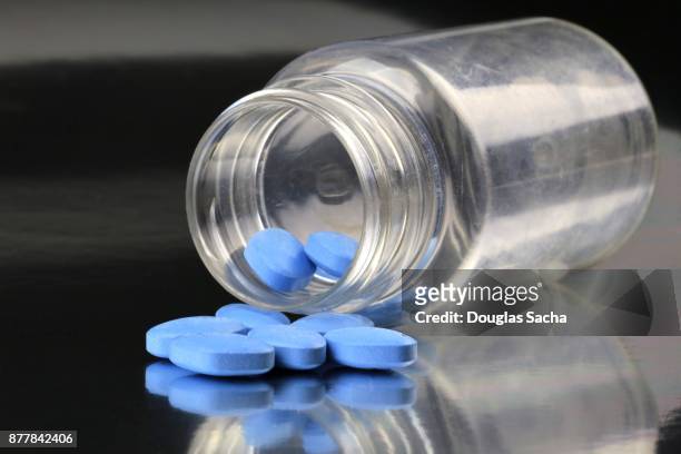 blue prescription pills for sexual issues and erectile dysfunction - viagra bildbanksfoton och bilder