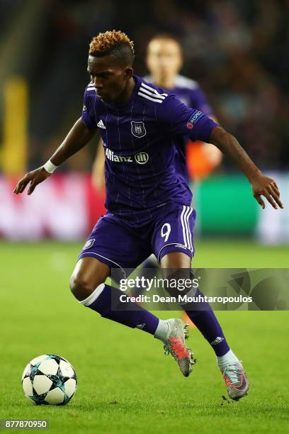 Henry Onyekuru of Anderlecht in action during the UEFA Champions League group B match between RSC Anderlecht and Bayern Muenchen at Constant Vanden...