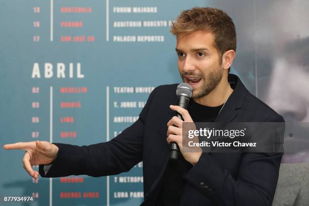 Spanish singer Pablo Alboran attends a press conference to promote his new tour "Prometo" at St. Regis Hotel on November 23, 2017 in Mexico City,...