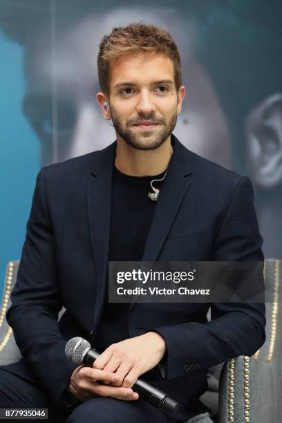 Spanish singer Pablo Alboran attends a press conference to promote his new tour "Prometo" at St. Regis Hotel on November 23, 2017 in Mexico City,...