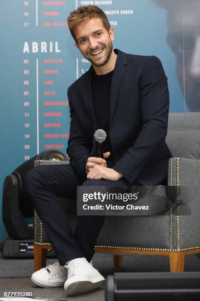 Spanish singer Pablo Alboran attends a press conference to promote his new tour "Prometo" at St. Regis Hotel on November 23, 2017 in Mexico City,...