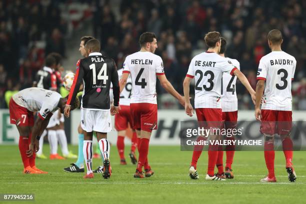 Players react at the end during the UEFA Europa League football match between OGC Nice vs SV Zulte Waregem on November 23, 2017 at the "Allianz...