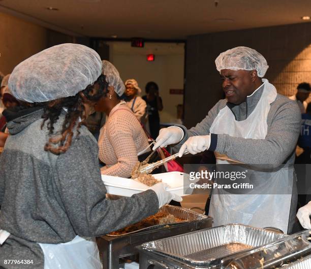 Atlanta Mayor Kasim Reed attends Hosea Helps' 48th Annual Thanksgiving Dinner at Georgia World Congress Center on November 23, 2017 in Atlanta,...