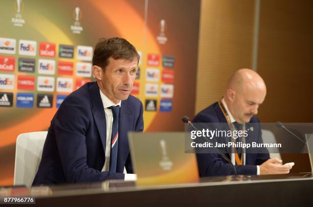 Coach Cuco Ziganda of Athletic Bilbao after the game between Athletic Bilbao and Hertha BSC at San Mames Stadium on November 23, 2017 in Bilbao,...