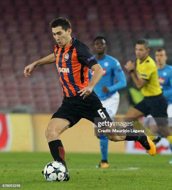 Taras Stepanenko of Shakhtar Donetsk during the UEFA Champions League group F match between SSC Napoli and Shakhtar Donetsk at Stadio San Paolo on...