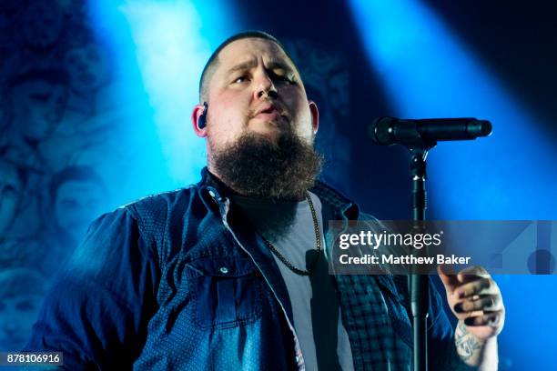 Rag'n'Bone Man performs at O2 Academy Brixton on November 23, 2017 in London, England.