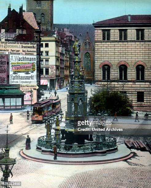 Charlemagne well at Fischmarkt market square at Hamburg, 1920s.