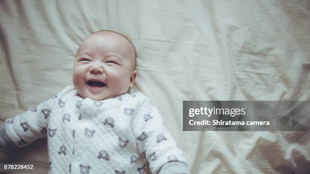 laughing baby - shiratama camera stock-fotos und bilder