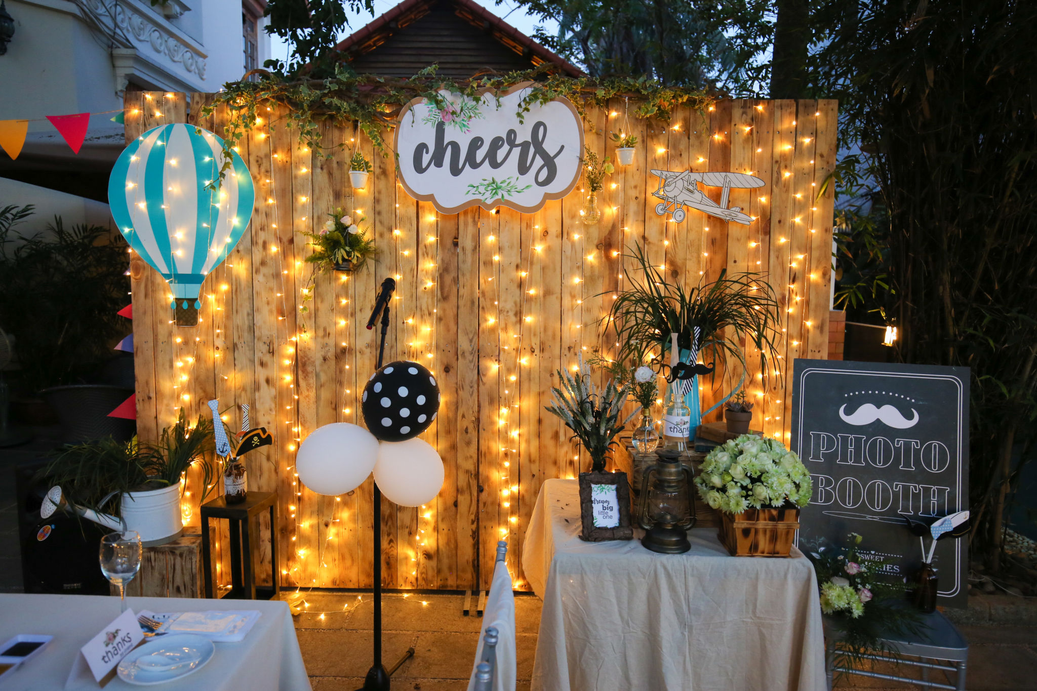 customized party booth