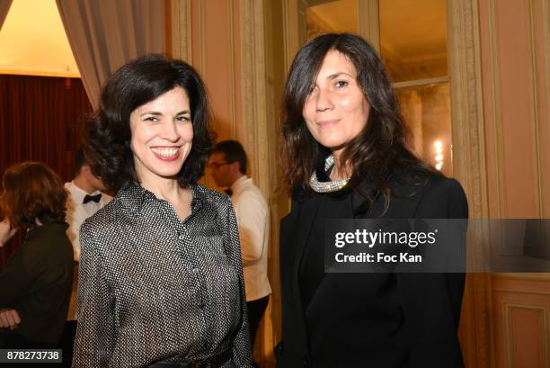 Designer Vanessa Seward and Emmanuelle Alt attend the 'Vogue Fashion Festival' Opening Dinner on November 23, 2017 in Paris, France.