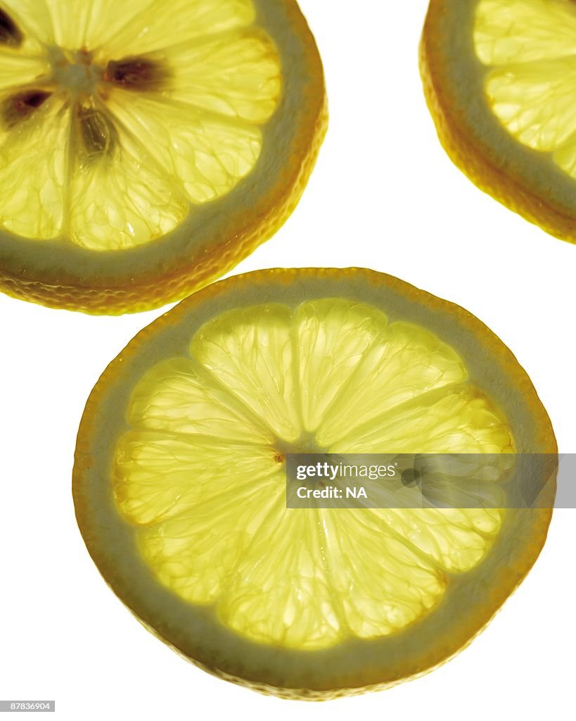 Fresh slices of lemon