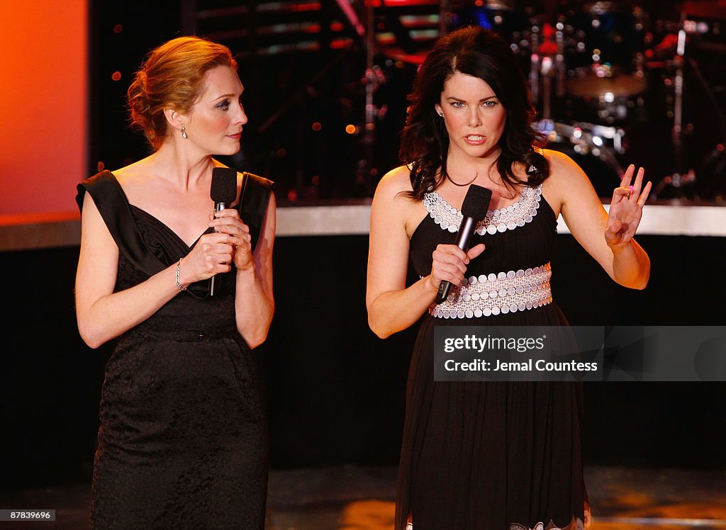Harry Smith Hosts the Visa Signature Tony Awards Season Celebration � Show