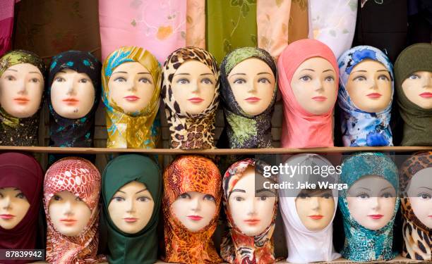 women wear in israel market - jake warga stockfoto's en -beelden