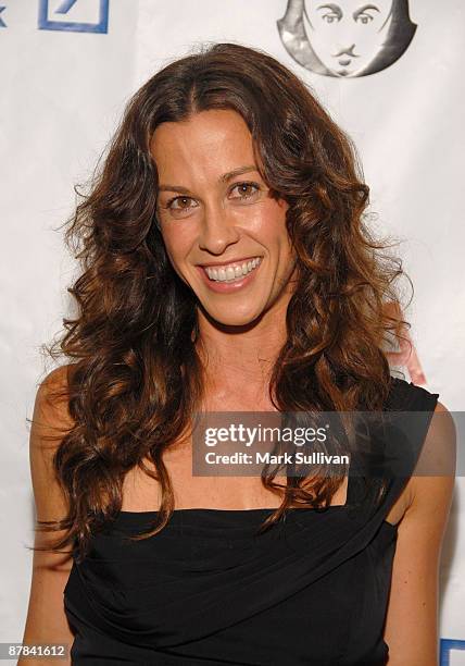Singer Alanis Morissette arrives at "Simply Shakespeare" Fundraiser for Shakespeare Festival/LA at the Geffen Playhouse on May 18, 2009 in Los...