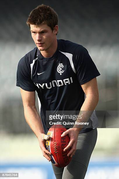 Bryce Gibbs of the Blues kicks for goal during a Carlton Blues AFL training session at Visy Park on May 19, 2009 in Melbourne, Australia.