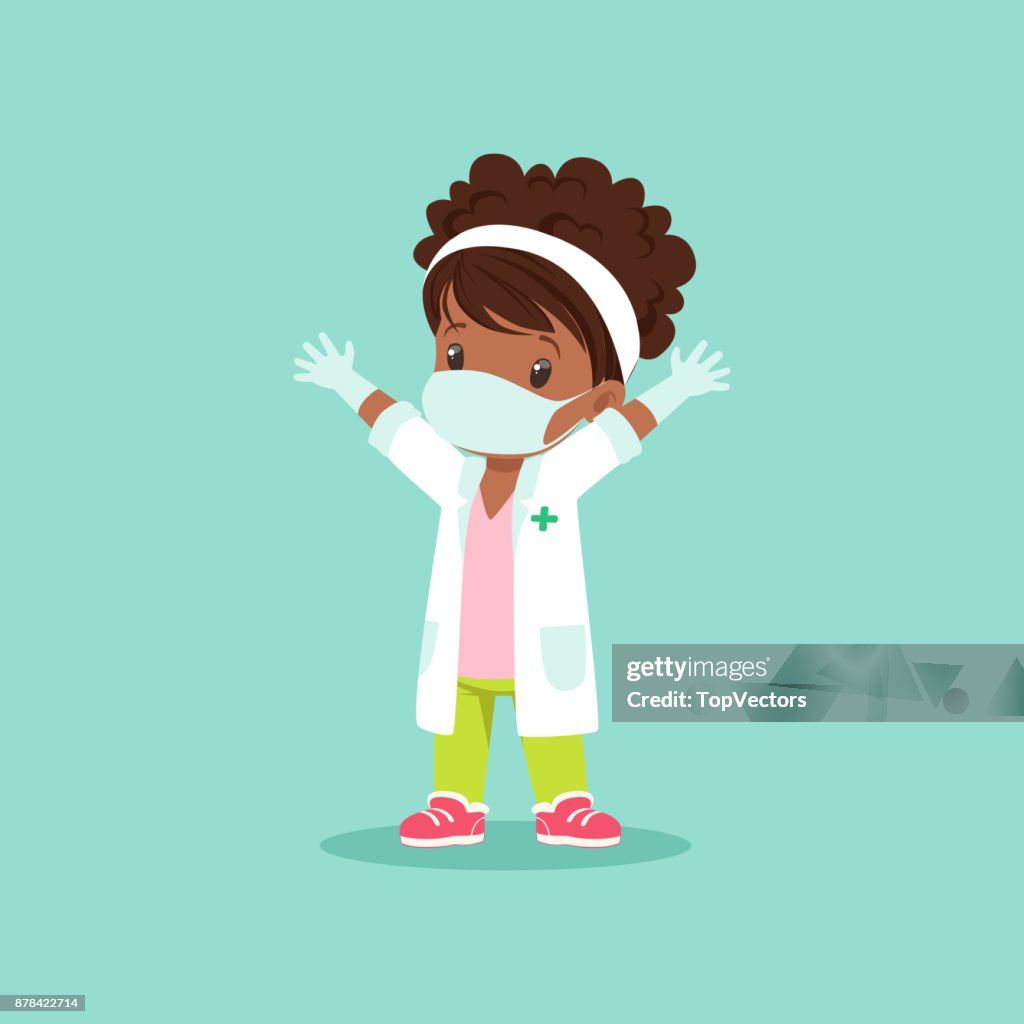 Pelo Rizado Niña Negro Máscara Médica Guantes Y De Pie Y Vestido Blanco Con Las Manos Hacia Arriba Juego Doctor De Kid Personaje Ilustración de stock - Getty Images Pelo Rizado Niña Negro Máscara Médica Guantes Y De Pie Y Vestido Blanco Con Las Manos Hacia Arriba Juego Doctor De Kid Personaje Ilustración de stock - Getty Images