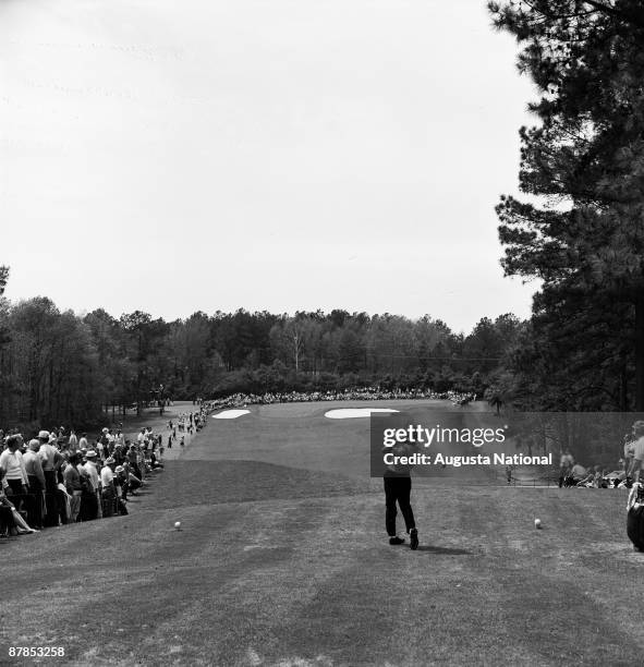 Tournament play on the fourth hole during the 1960 Masters Tournament at Augusta National Golf Club in April 1960 in Augusta, Georgia.