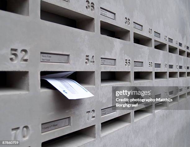 mailbox - buzones fotografías e imágenes de stock
