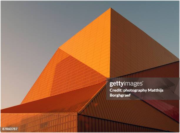 detail of the agora theater - lelystad photos et images de collection
