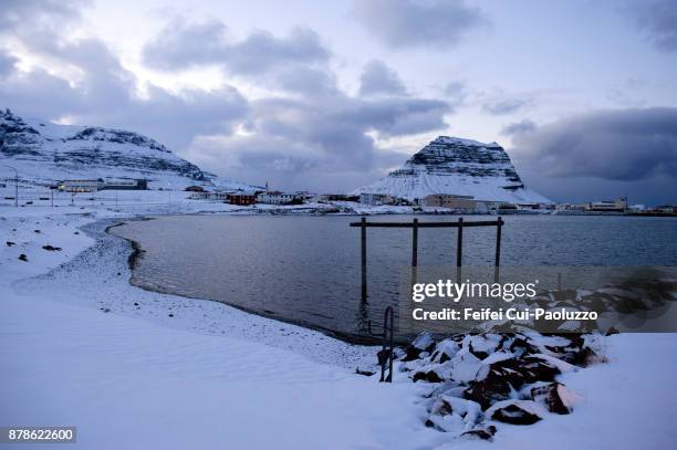 winter time at grundarfjördur, west iceland - onundarfjordur stock pictures, royalty-free photos & images