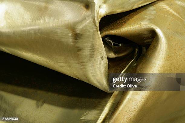 sheat of metal bended in industrial locksmith's tr - tôle photos et images de collection