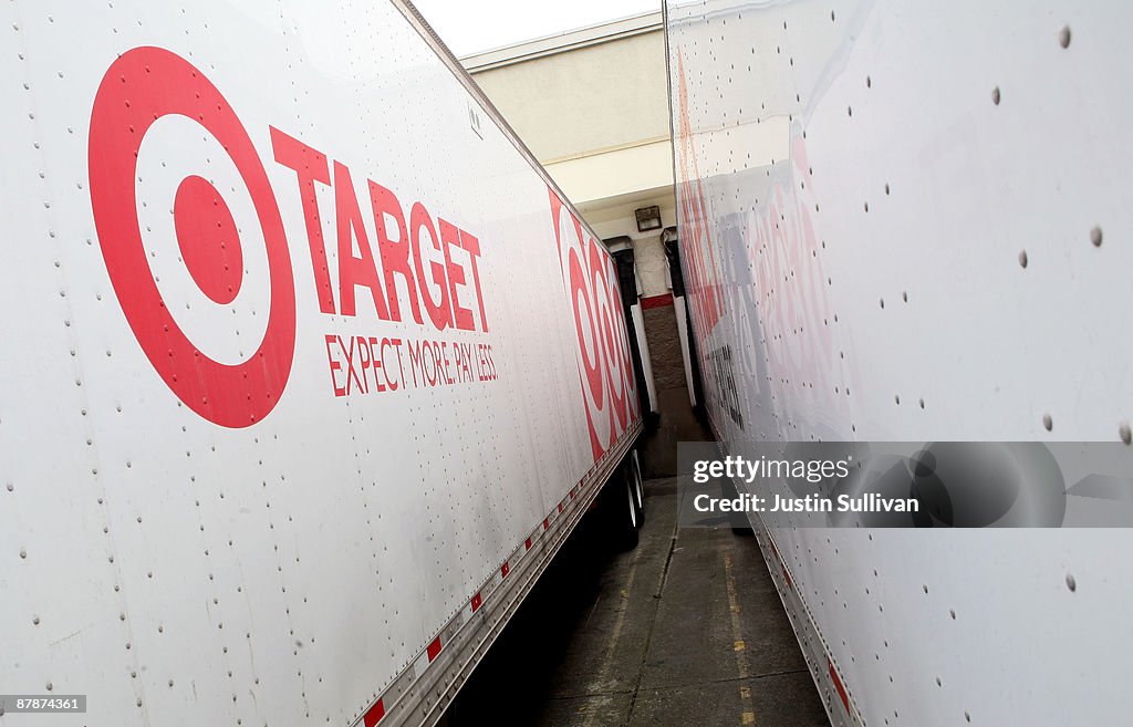 Target Reports 13 Percent Drop In First Quarter Profits