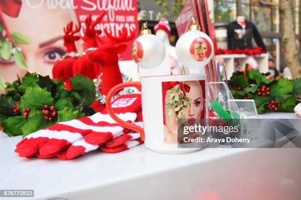 Gwen Stefani signs her new album, "You Make It Feel Like Christmas" at The Grove on November 24, 2017 in Los Angeles, California.