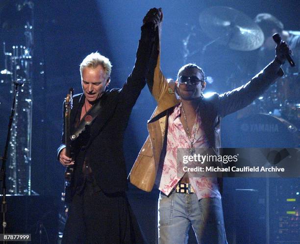 Sting and Sean Paul perform a medley of "Roxanne"